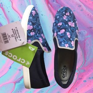 🆕 Crocs Citi Lane Twill Graphic Slip-on • Size 7